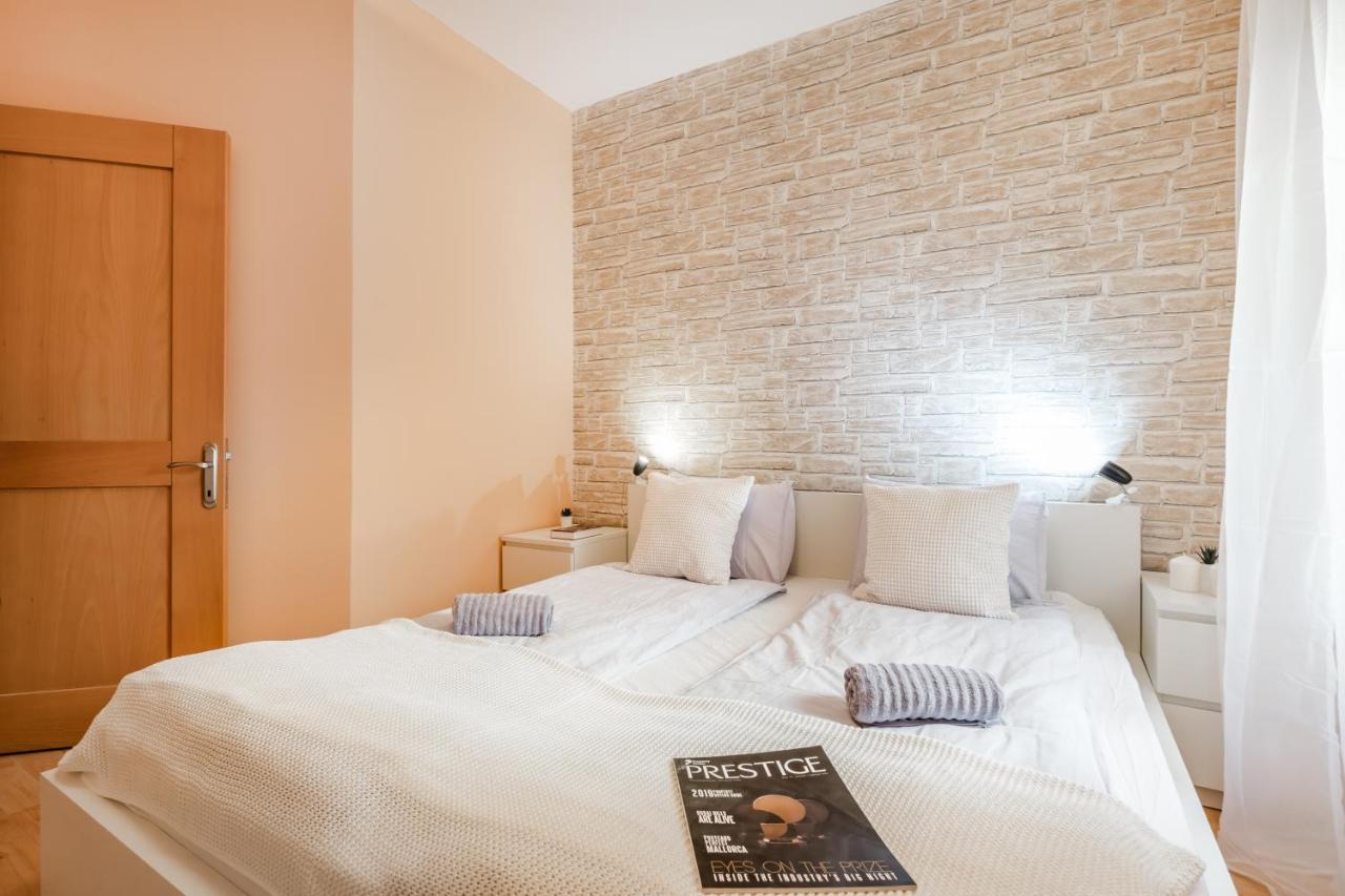 Central Premier Apartment Budapest Exterior photo