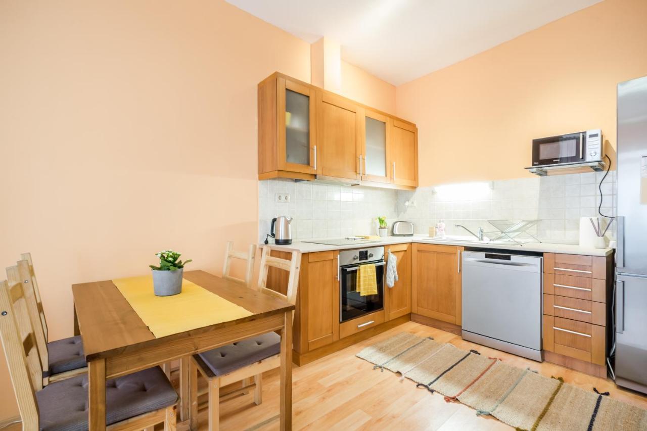 Central Premier Apartment Budapest Exterior photo