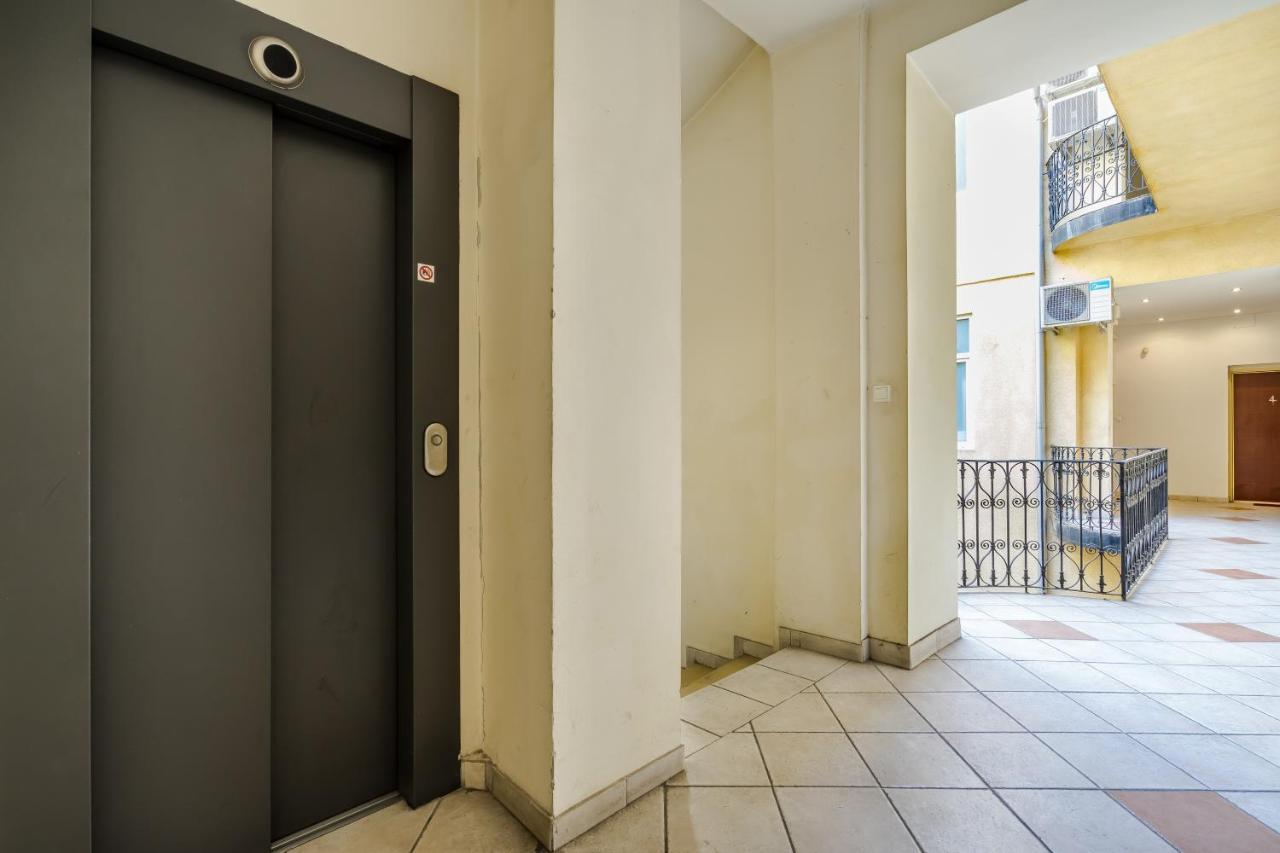 Central Premier Apartment Budapest Exterior photo